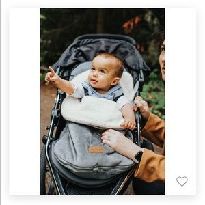 EUC JJ Cole Bundleme gray infant sz